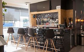 Travelodge Bcn Cornella Fira